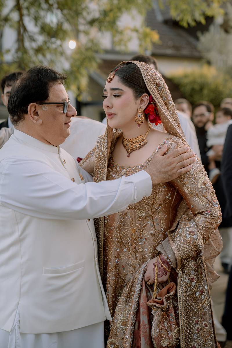 A father’s quiet blessing before the rukhsati