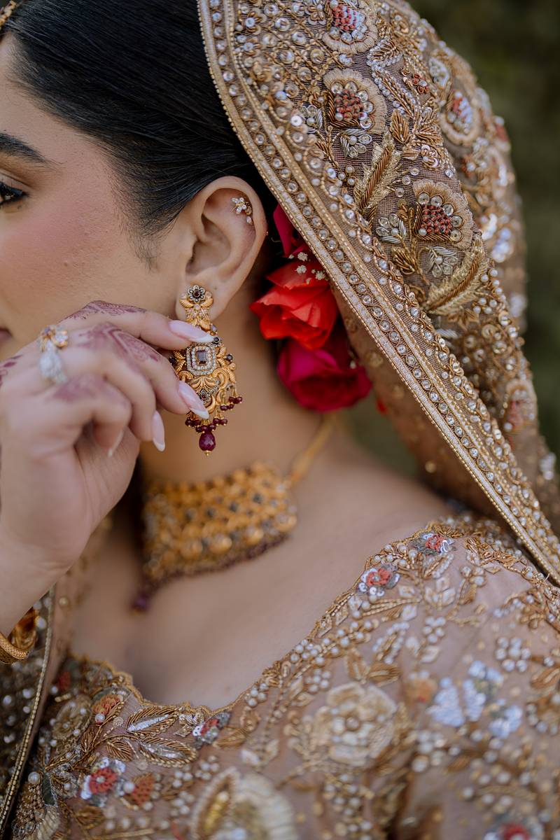 Bridal jewellery and the embroidered dupatta